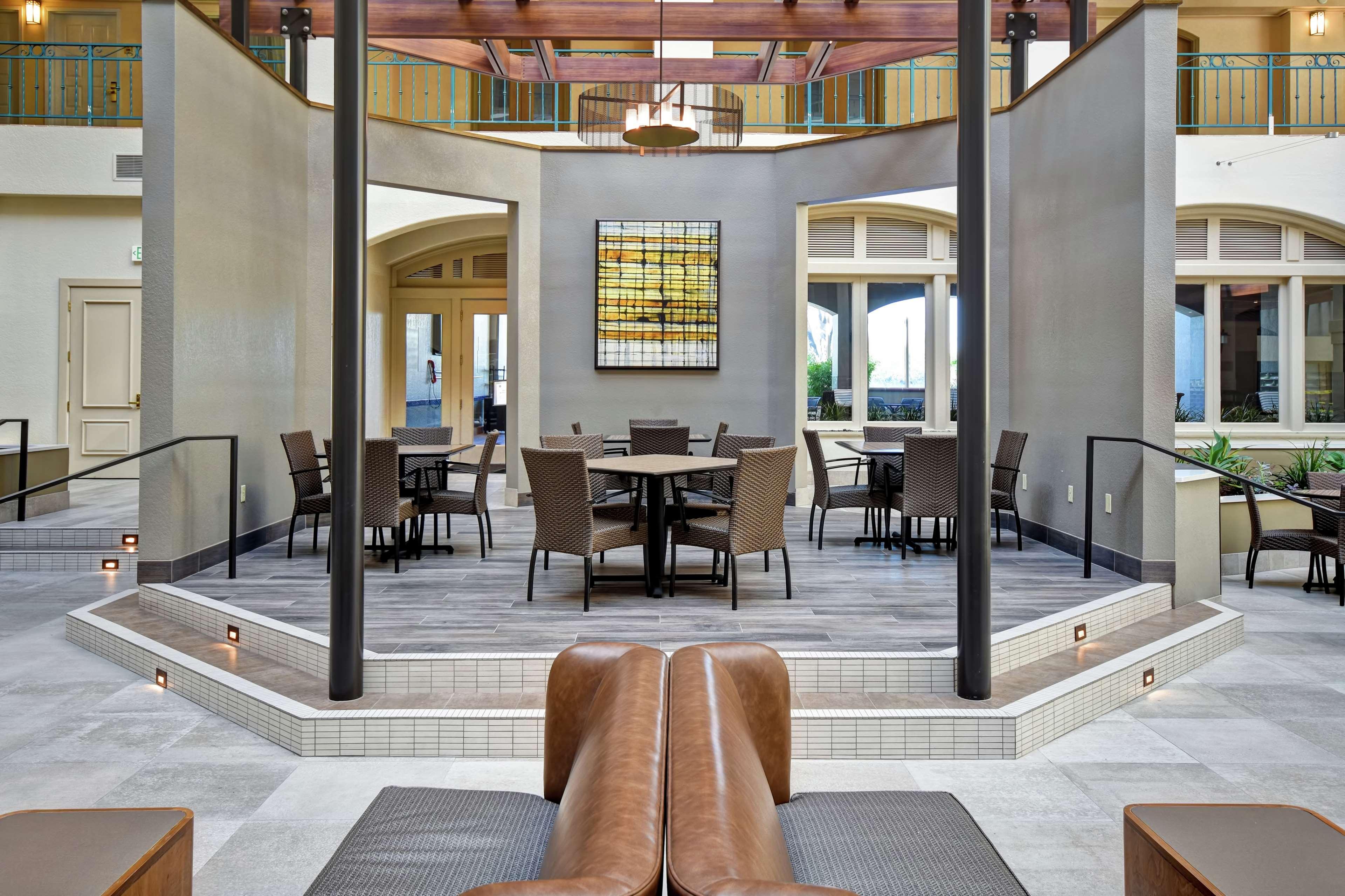 Embassy Suites By Hilton Milpitas Silicon Valley Extérieur photo
