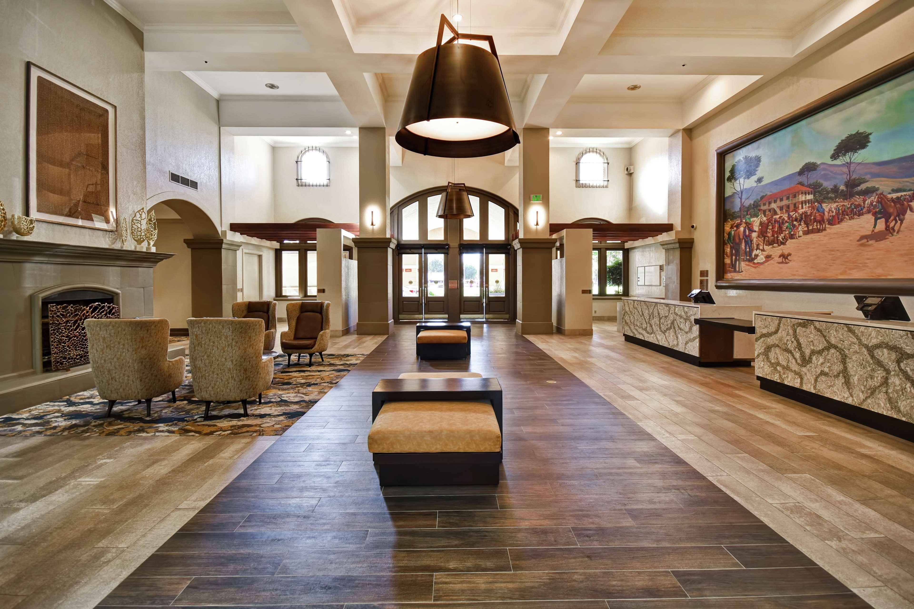 Embassy Suites By Hilton Milpitas Silicon Valley Extérieur photo