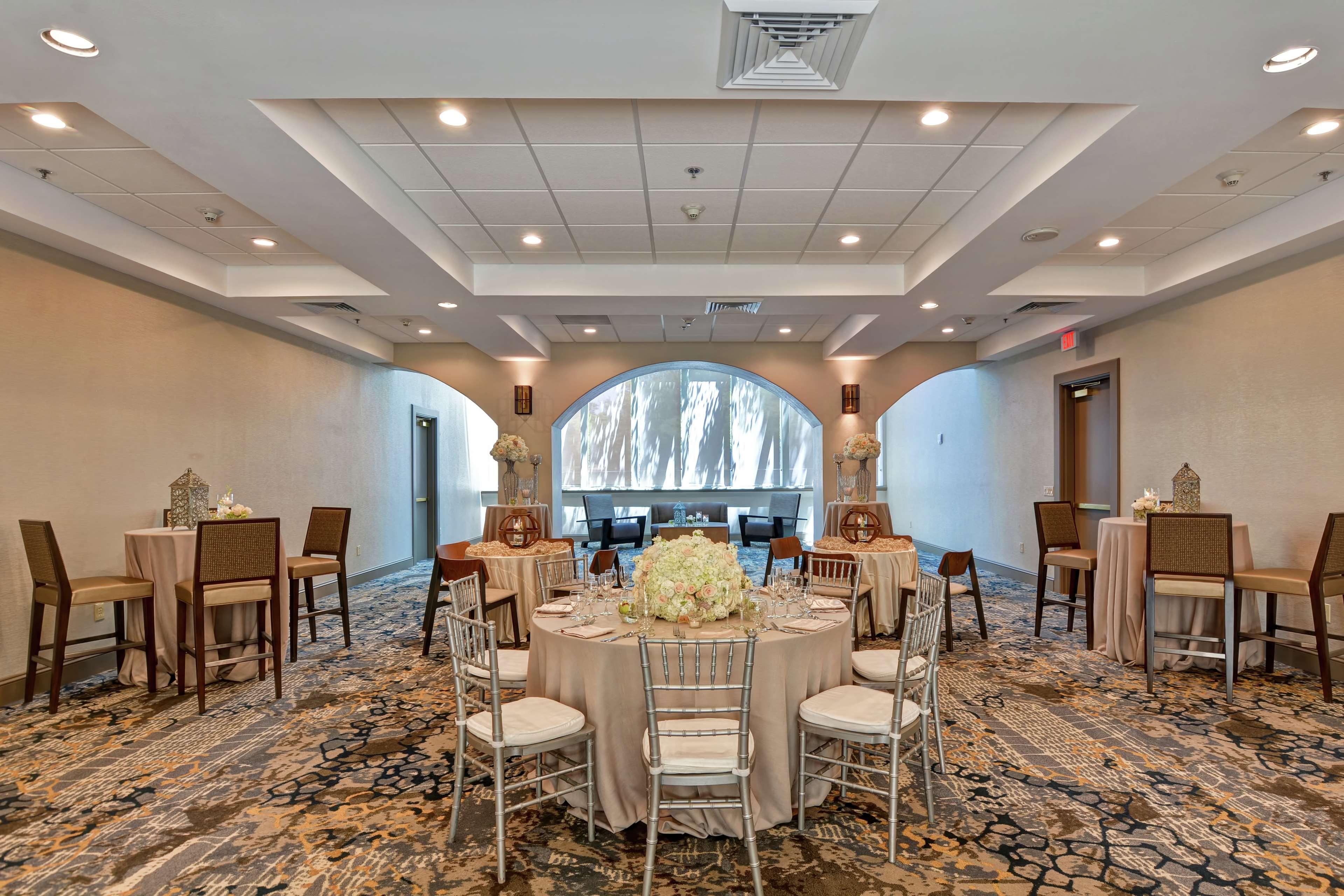 Embassy Suites By Hilton Milpitas Silicon Valley Extérieur photo
